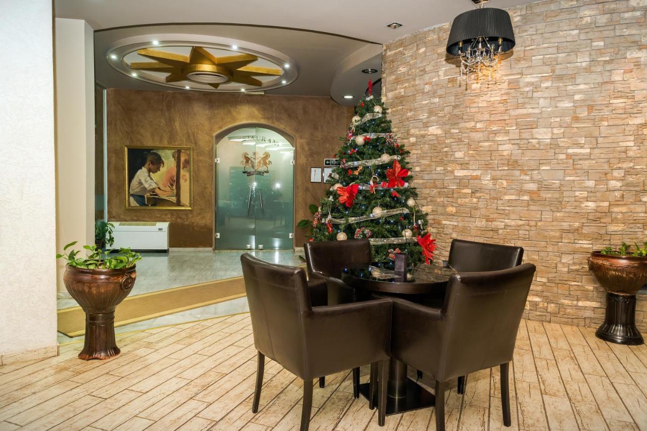 Hotel George 코르처 외부 사진